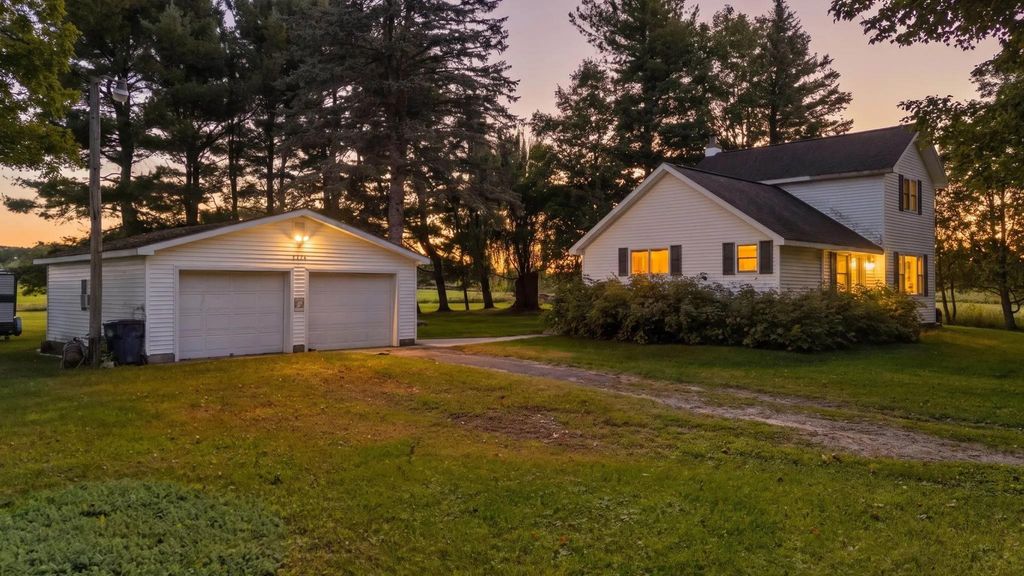 8449 Townline, Kingsley