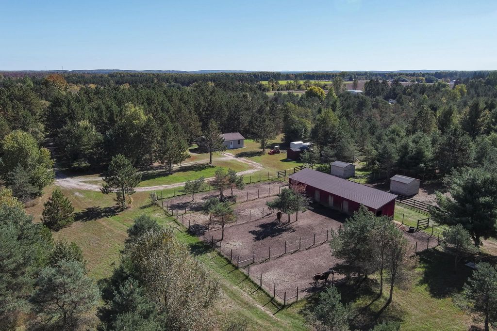 493 Ne County Road 571, Kalkaska