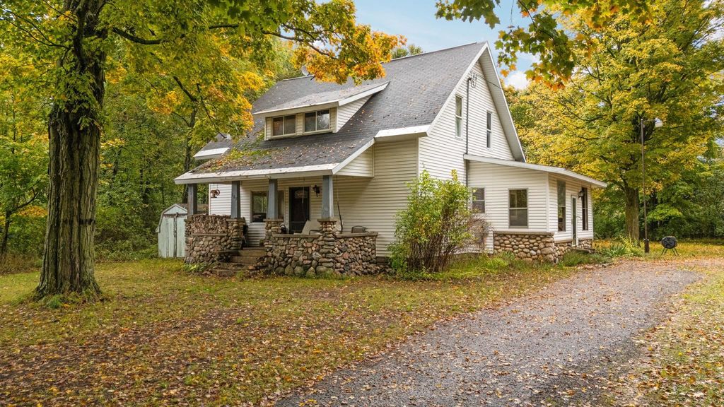 203 S Pioneer, Beulah