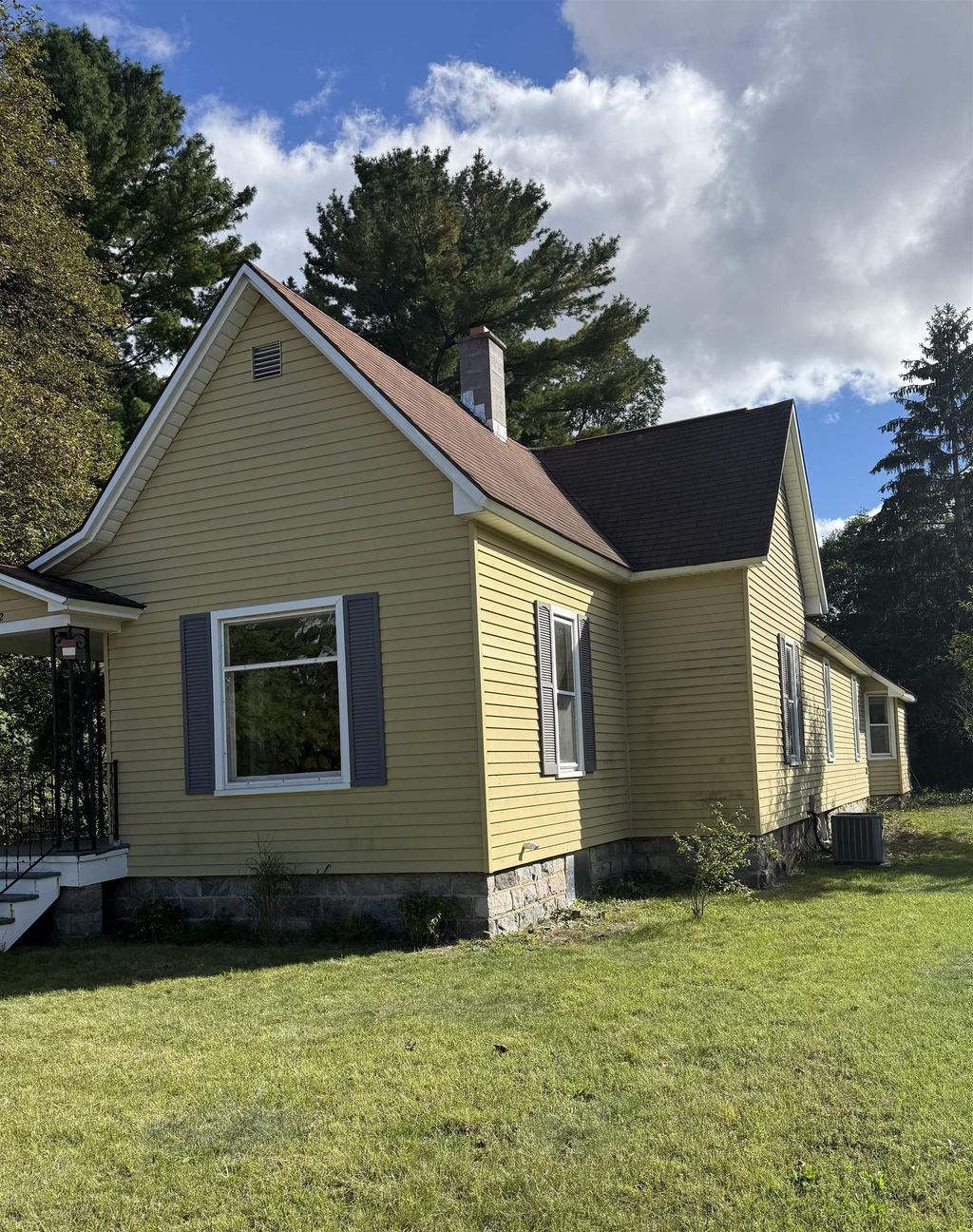 932 E State, Traverse City