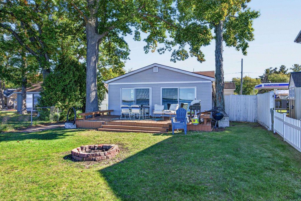 278 W Houghton Lake, Prudenville