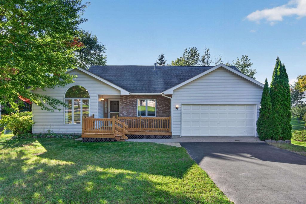 853 Meadow, Traverse City