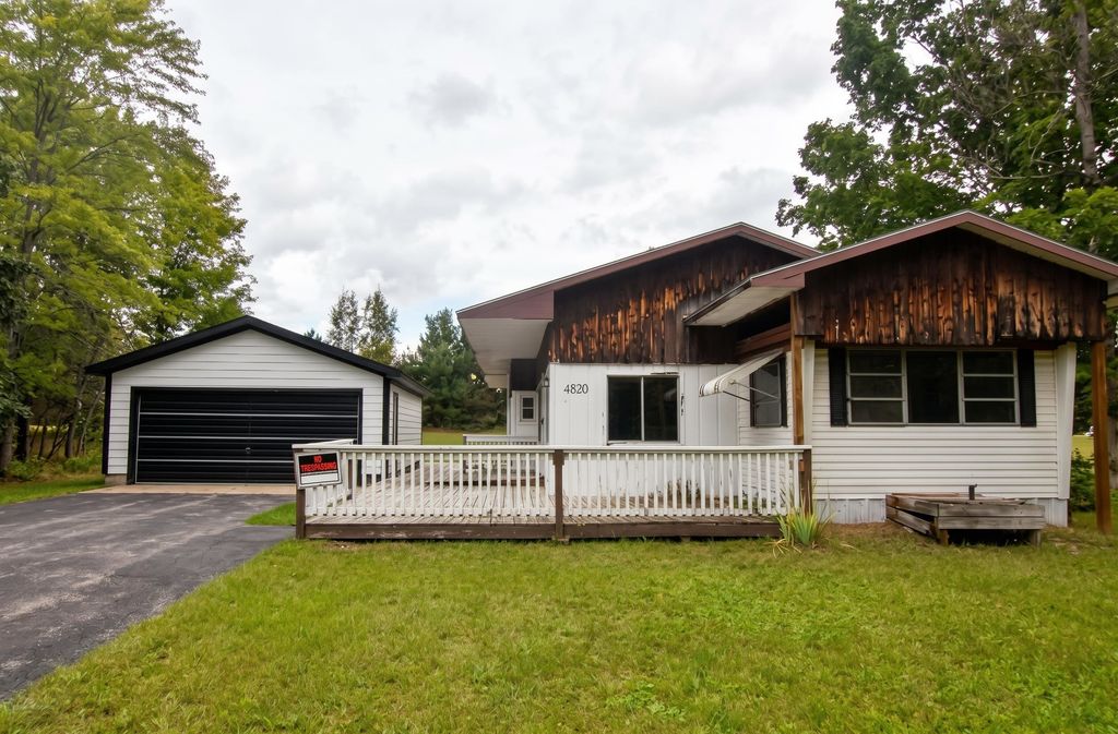 4820 W Four, Buckley