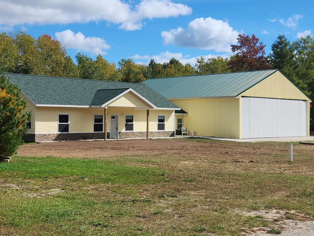 1425 S Taxiway Charlie, Lake City