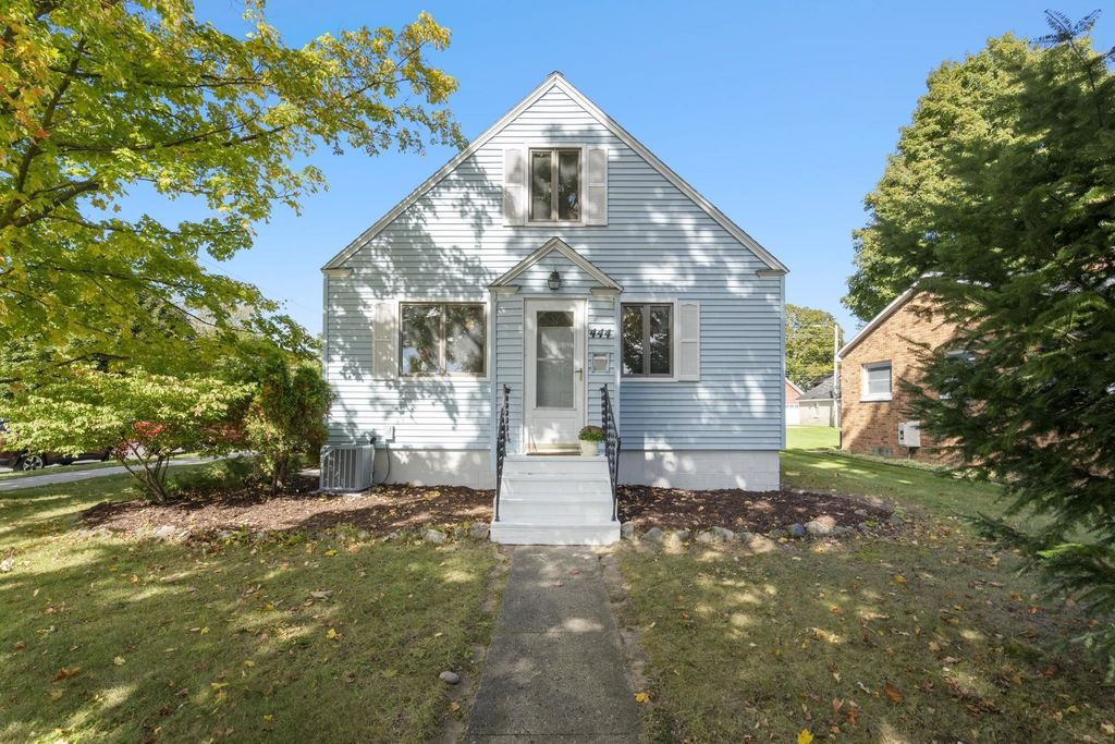 444 W Thirteenth, Traverse City