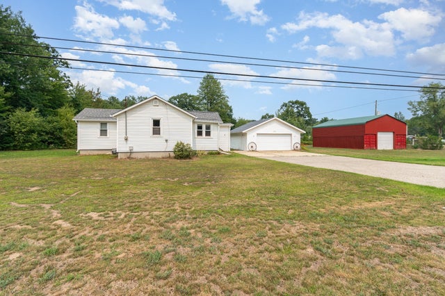 10713 E Pickard, Chippewa township