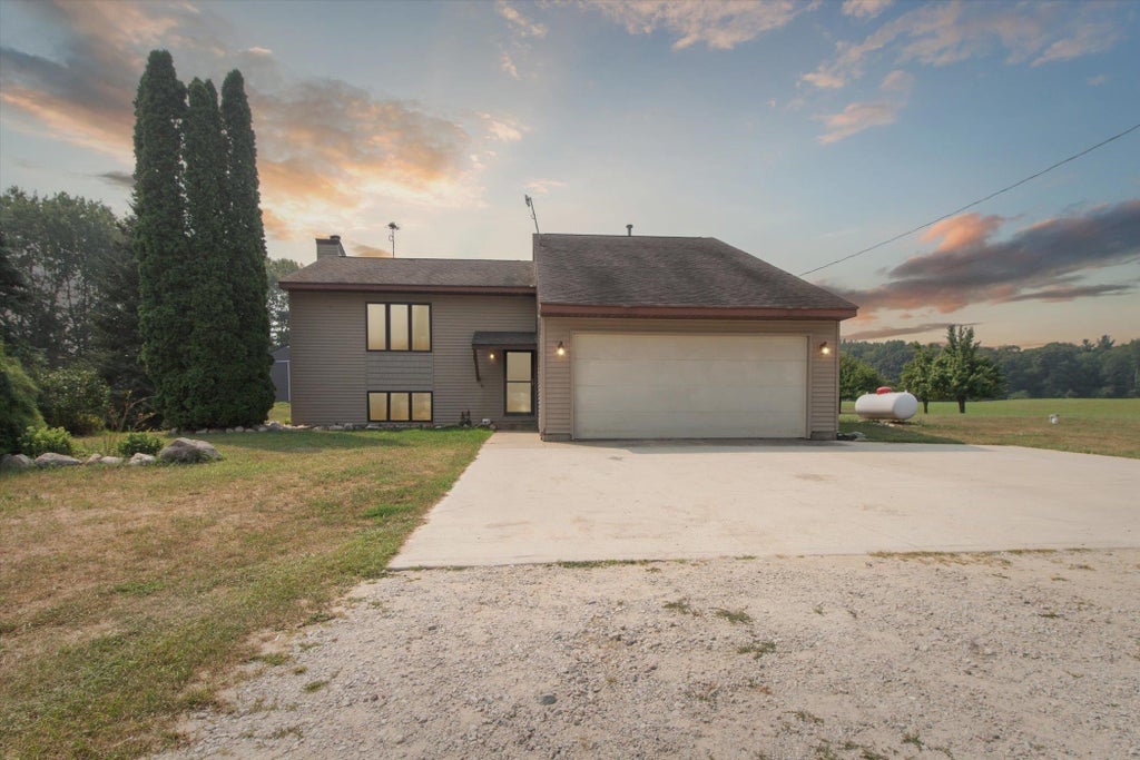 4218 E Klees, Day township