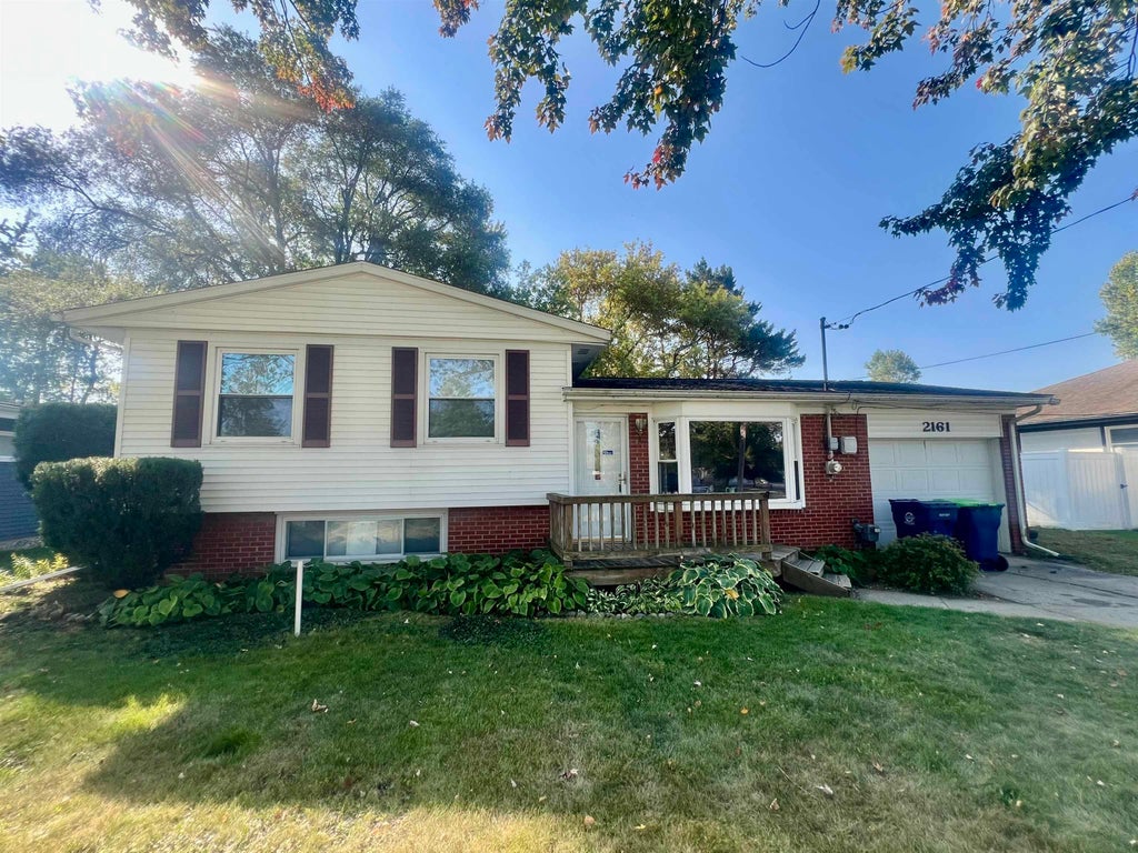 2161 Plainview, Saginaw charter township