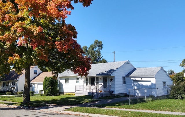 1618 Loraine, Lansing city
