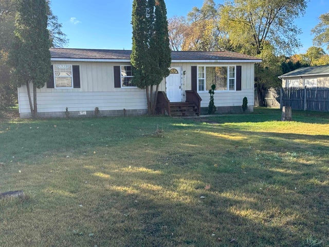 221 Dwyer Ave, Clare city