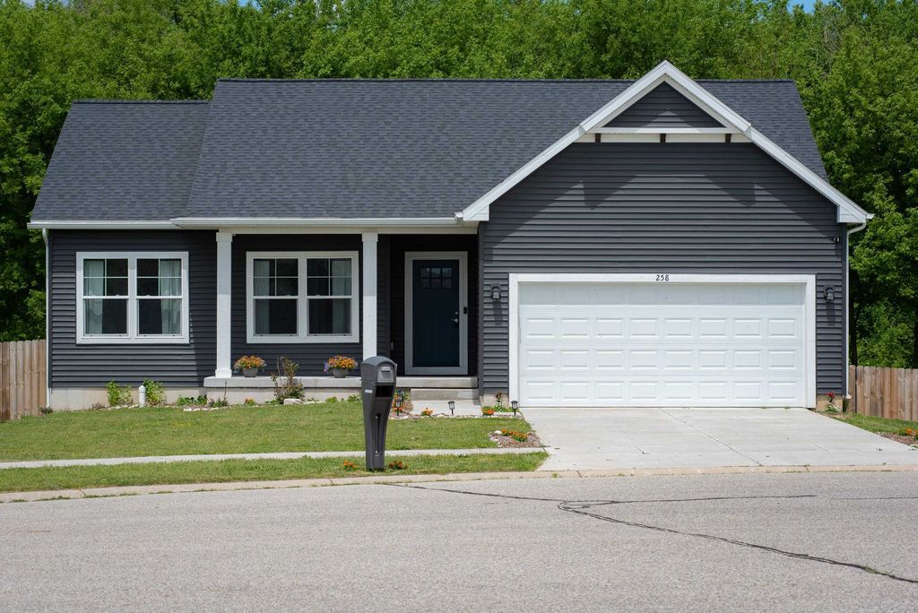 258 Ruby, Alma city