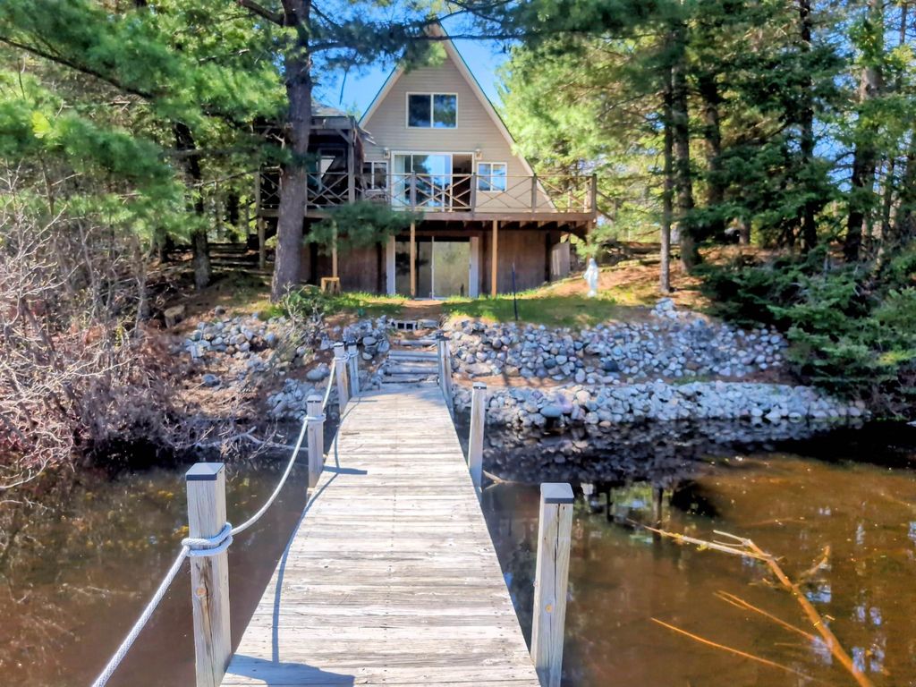 724 Lynn, South Branch township