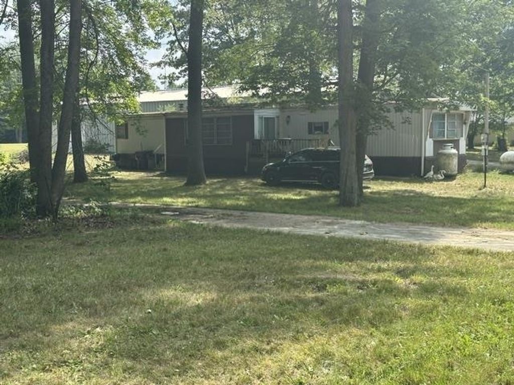 7885 N Airpark Rd, Sherman township