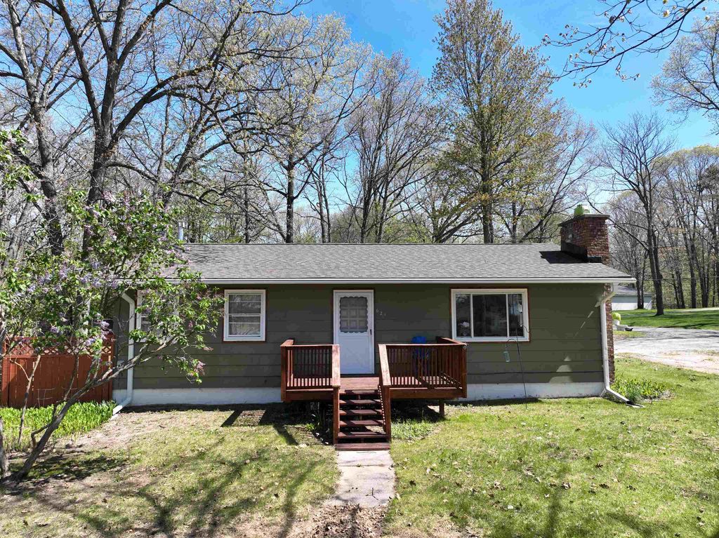 621 E State St, Fife Lake township