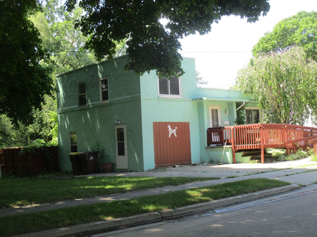 612 Liberty, Alma city