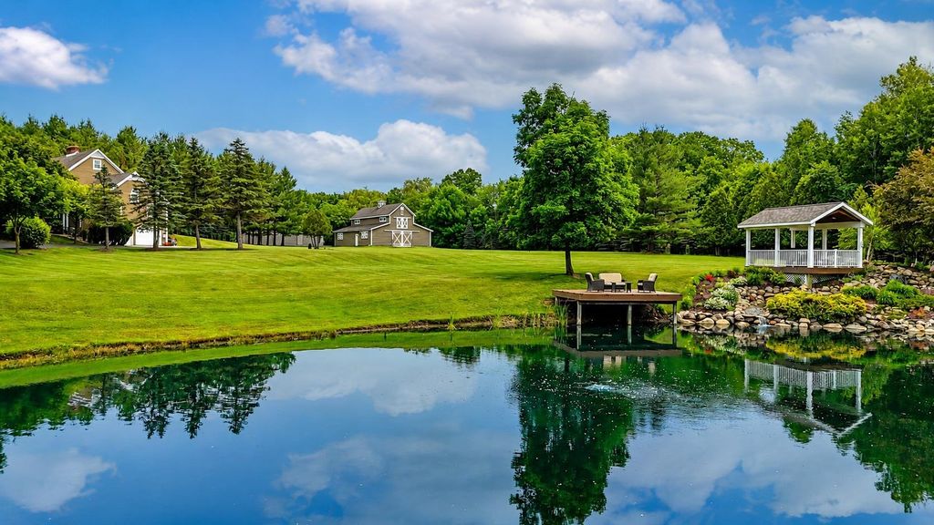 608 E Bluegrass, Union charter township
