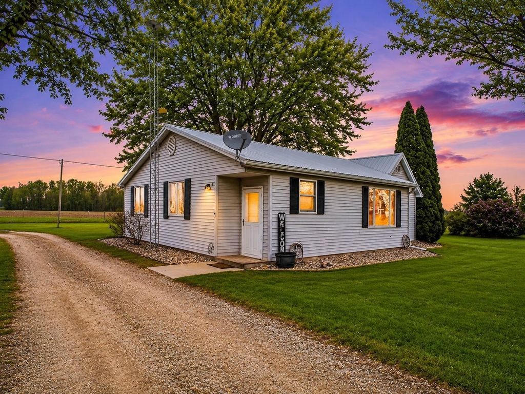6596 W Washington, Sumner township