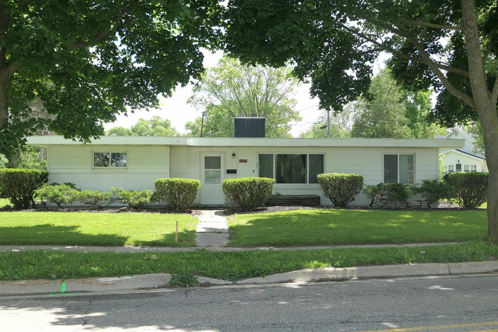 135 Riverside Dr, Alma city