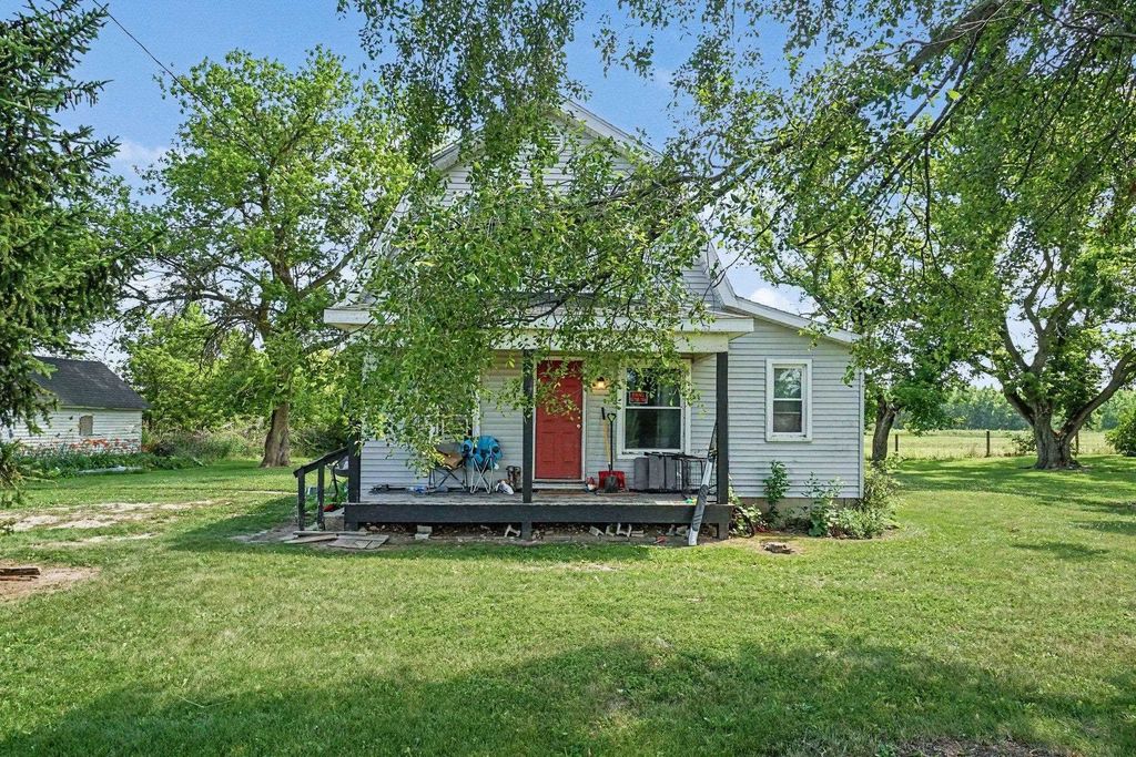 845 W Baseline Rd, Deerfield township