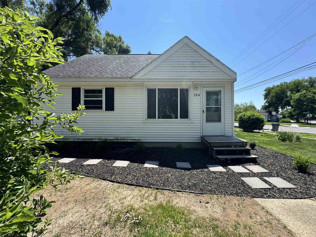 104 Bradley, Midland city