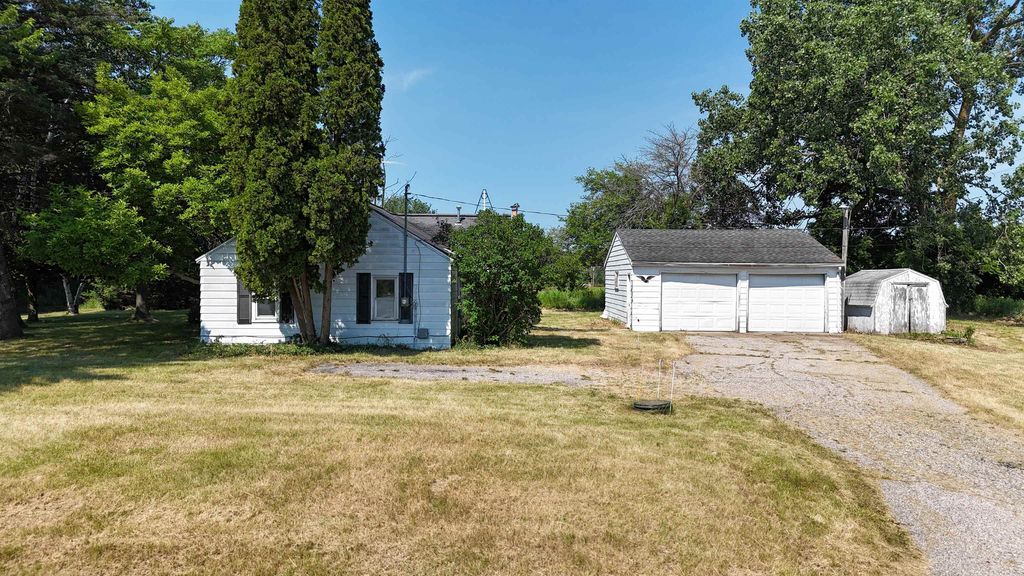 3126 W Remus, Deerfield township