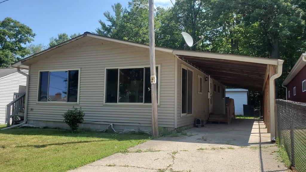 14408 Hicks Lake, Hartwick township
