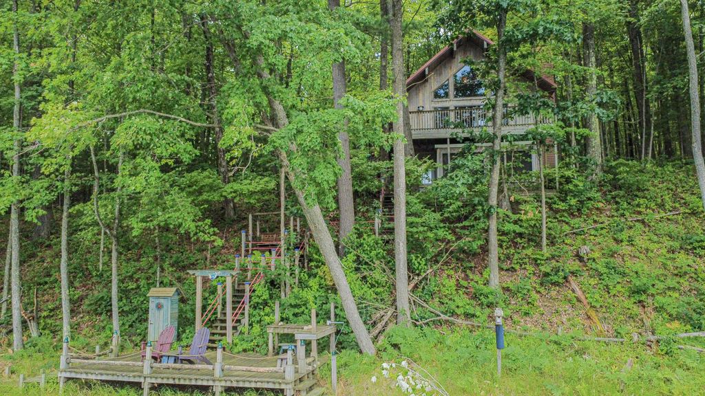 3420 Bungo Trl, Lincoln township