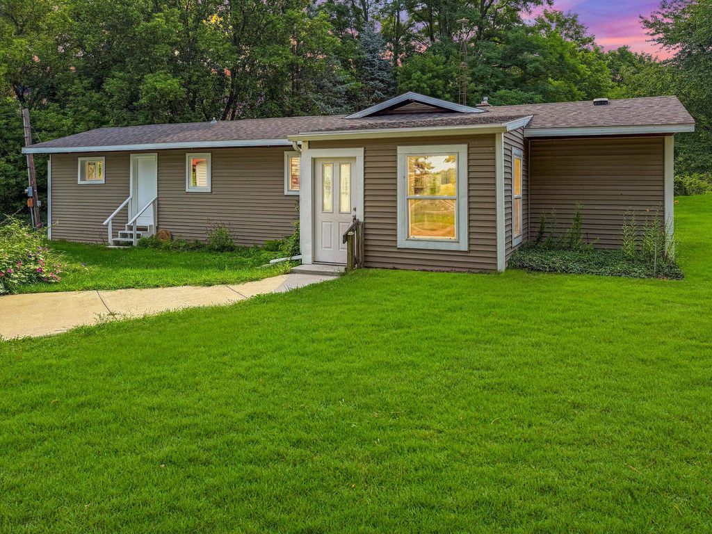 9010 E Edgar, Richland township