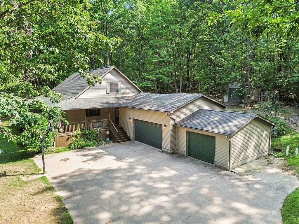 722 Bungo Lake, Lincoln township