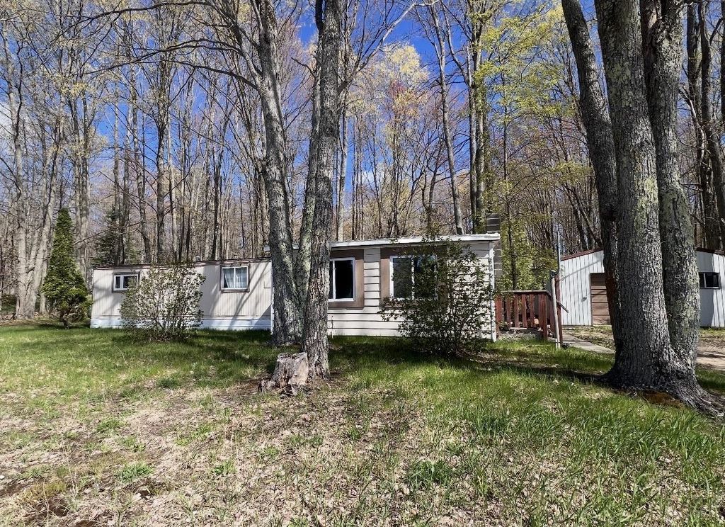 380 Thomas Road Sw, Kalkaska township