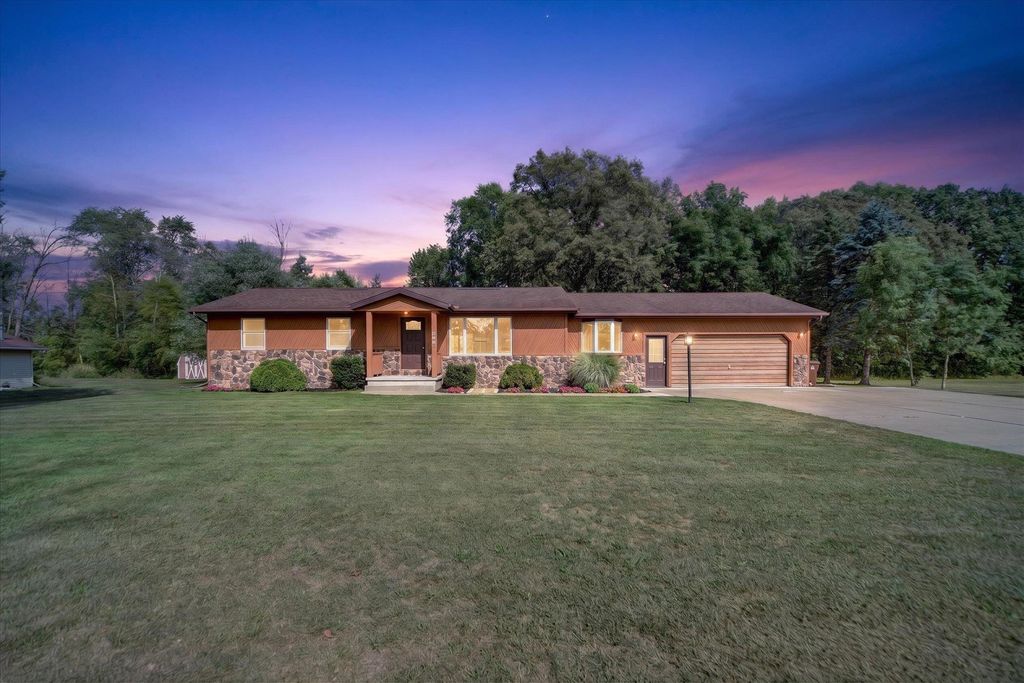 214 N Reed, Ashley village