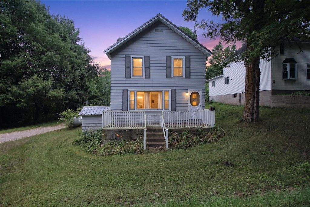 19540 70th, Highland township