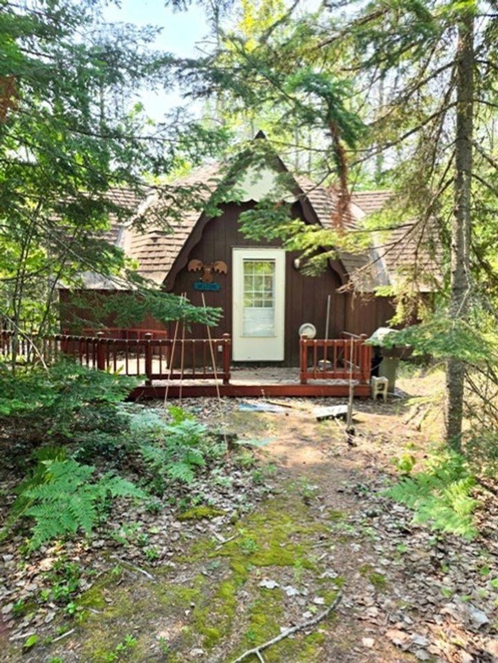 8285 N Beaver, Whitefish township