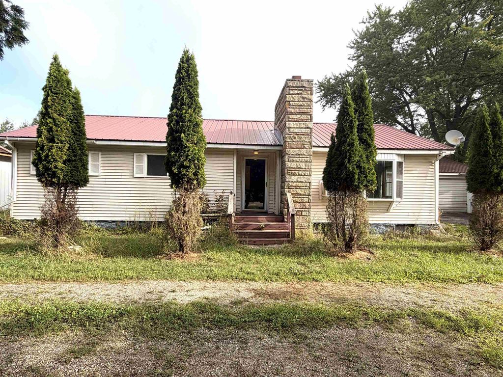 9526 W Monroe, Seville township