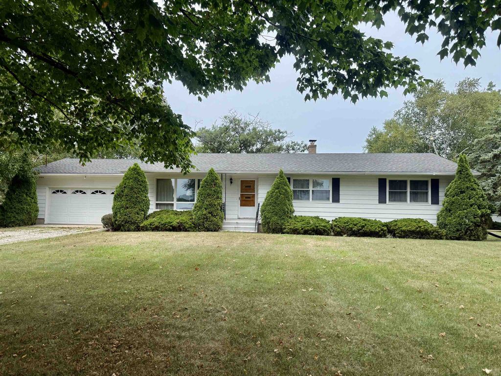 3509 E Saint Charles Rd, Emerson township