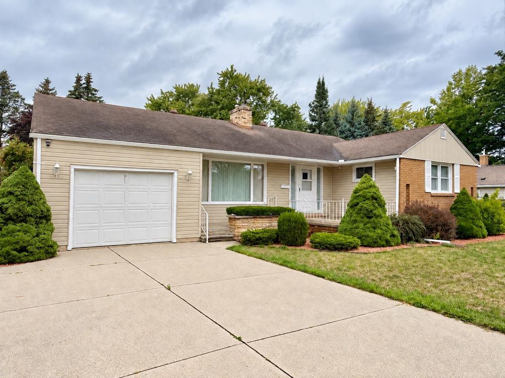 445 Yale Ave, Alma