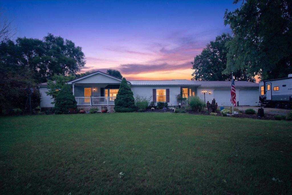 6486 N Winans Rd, Pine River township