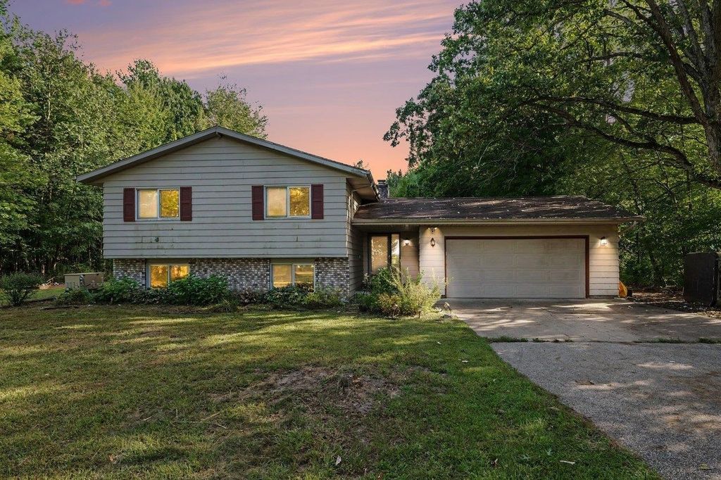 1171 W Olson, Midland