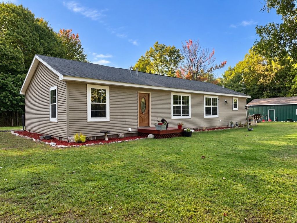 587 N Lewis, Shepherd