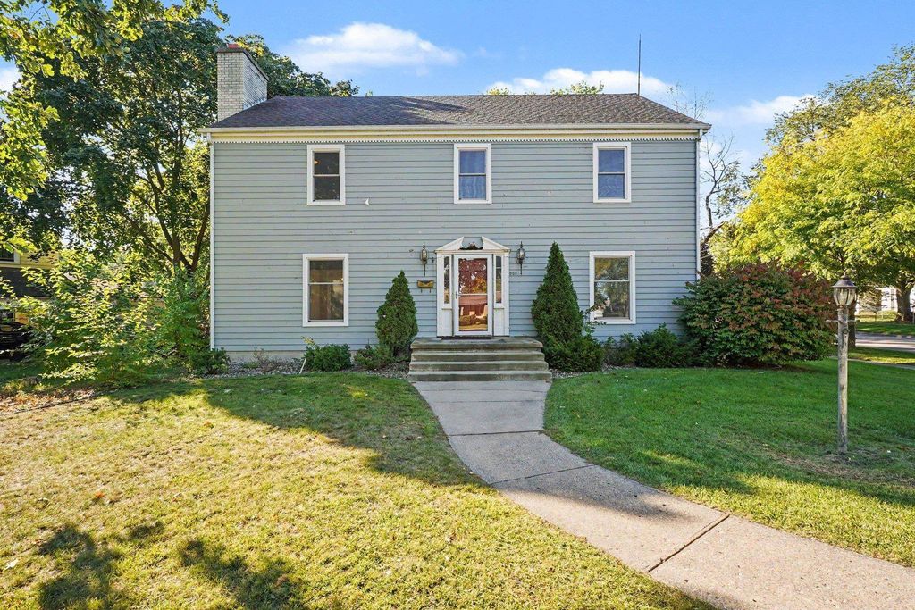 900 E Maple, Mount Pleasant