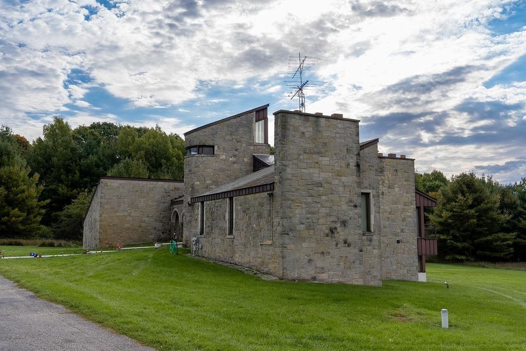 5591 W Pickard, Mount Pleasant