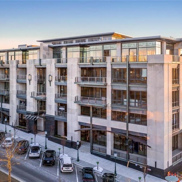 369 N Old Woodward Avenue Building: Bldg#: Unit: 206 Modifier: 206, Birmingham city