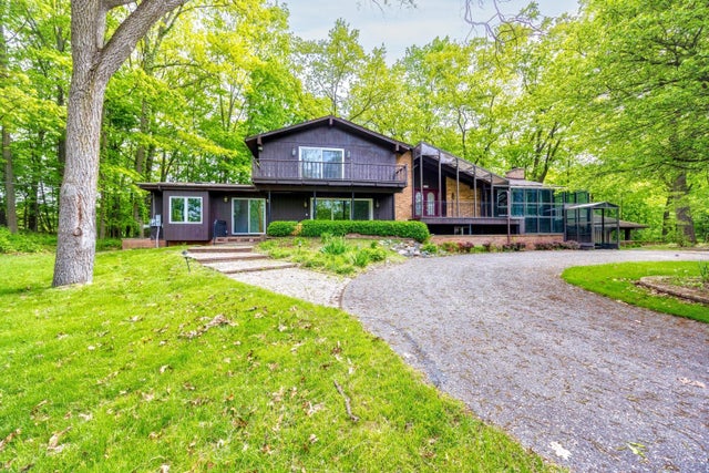 4710 Cove Road, Bloomfield charter township