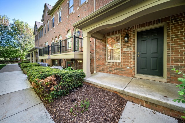 39858 Rockcrest Circle, Northville township