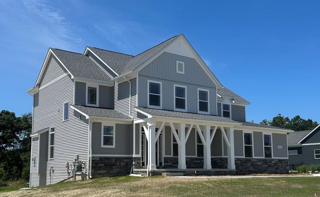 4846 W Burton Lane Unit: 22, York charter township