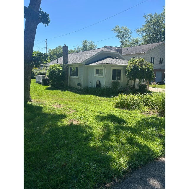 3817 Woodview Avenue, West Bloomfield charter township