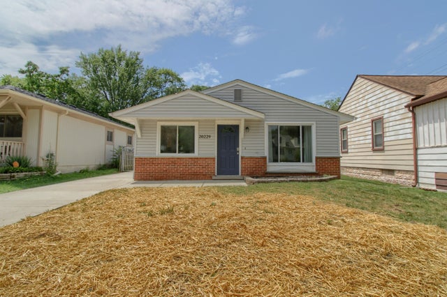 20229 Floral Street, Livonia city