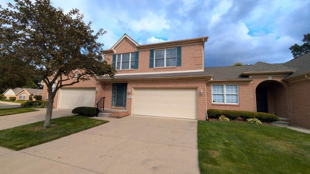 23721 W Lake Circle Unit: 14, Brownstown charter township