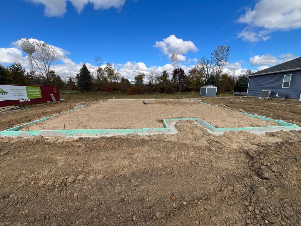 2008 Green Acres Drive, Madison charter township