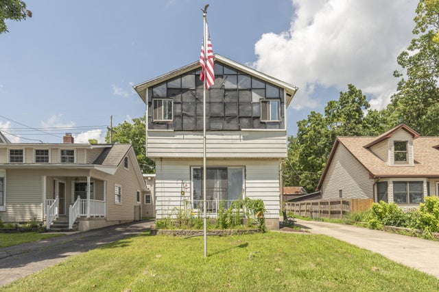 11994 N Main Street, Green Oak township